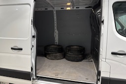 valkoinen Renault Master 2023 kuva 10.