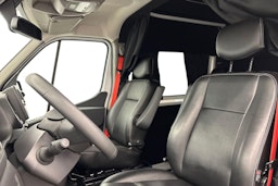 valkoinen Renault Master 2023 kuva 8.