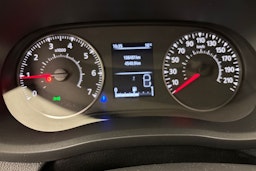 valkoinen Renault Master 2023 kuva 10.