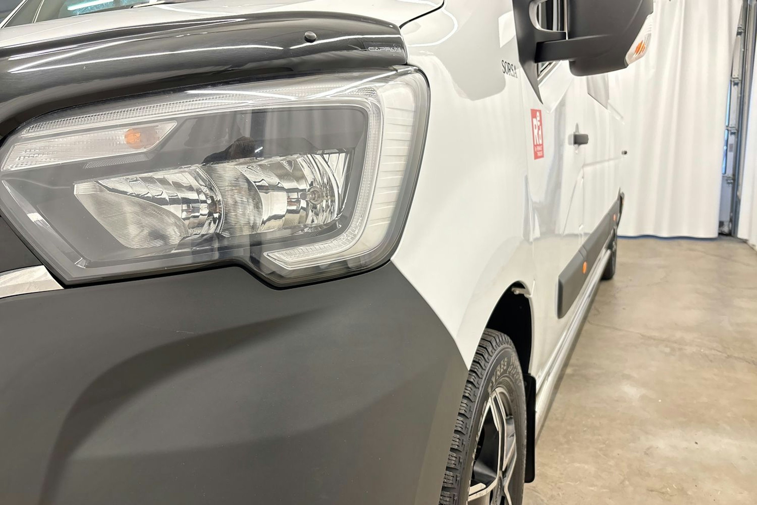 valkoinen Renault Master 2023 kuva 23.