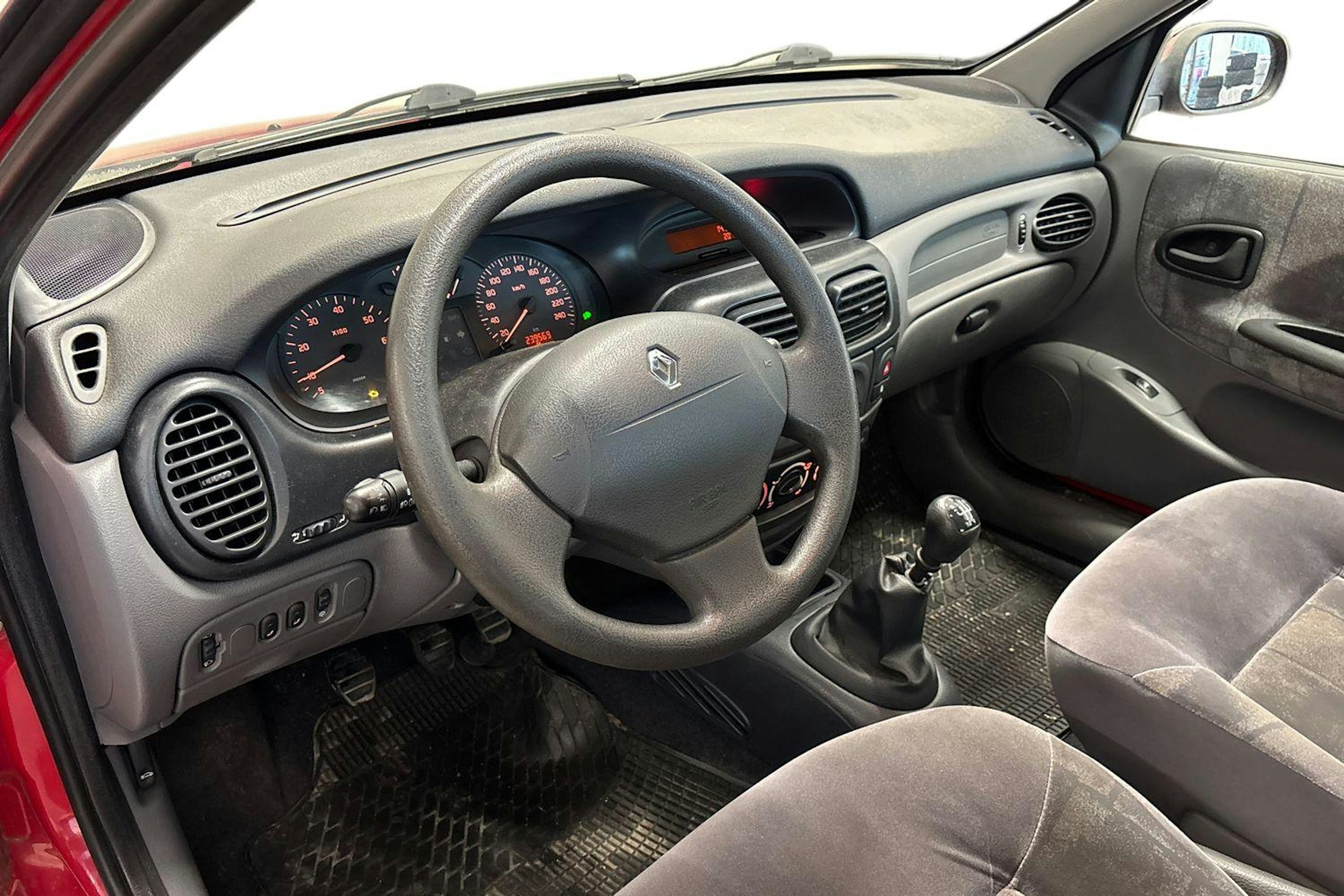 Punainen Renault MEGANE 2001 kuva 6.