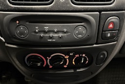 Punainen Renault MEGANE 2001 kuva 13.