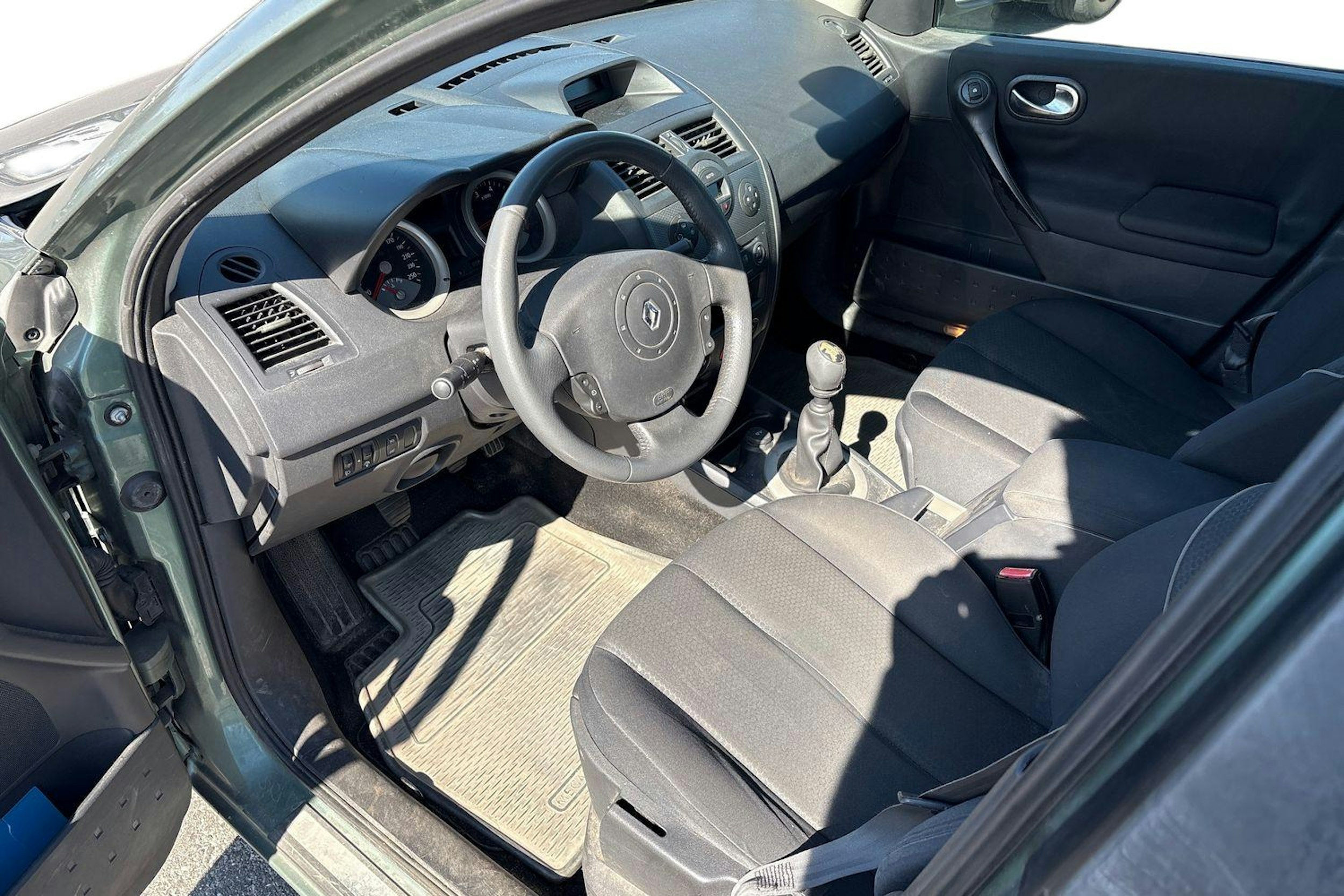 vihreä Renault Megane 2003 kuva 7.