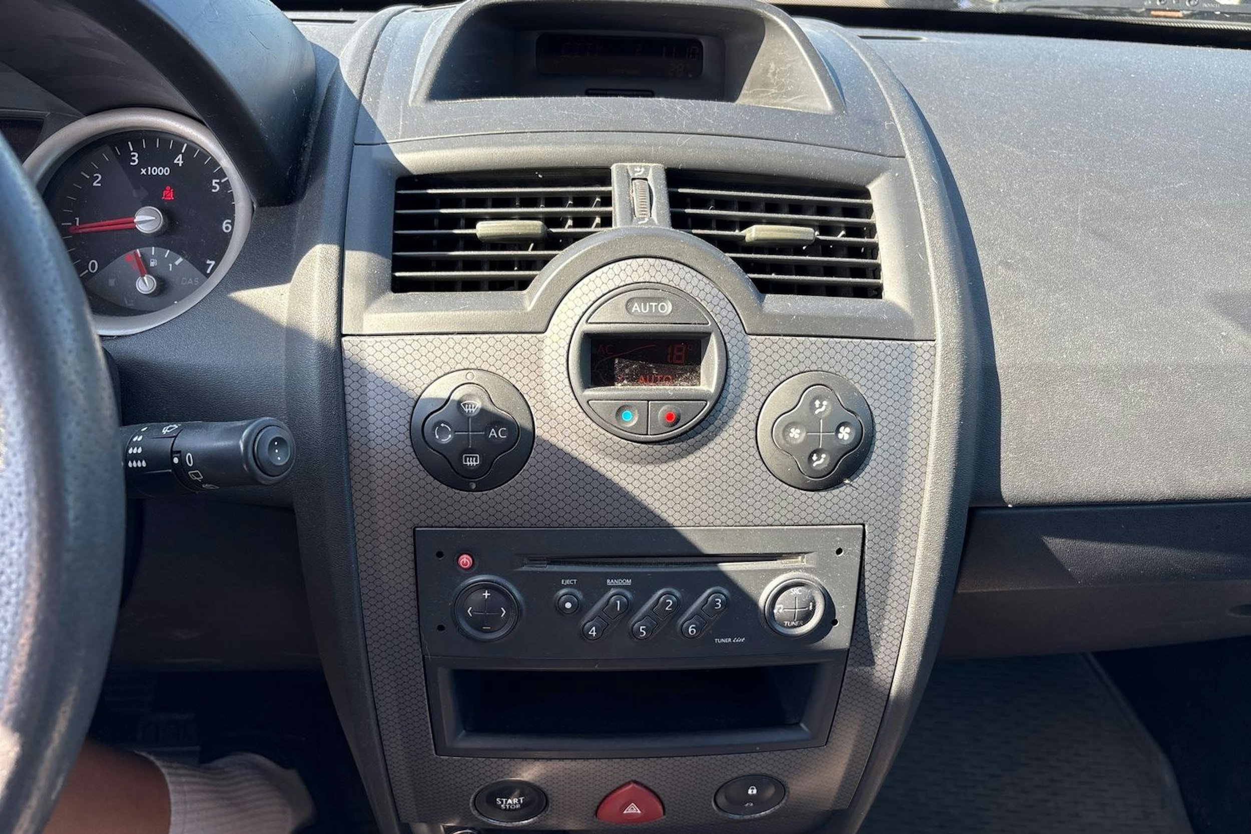 vihreä Renault Megane 2003 kuva 22.