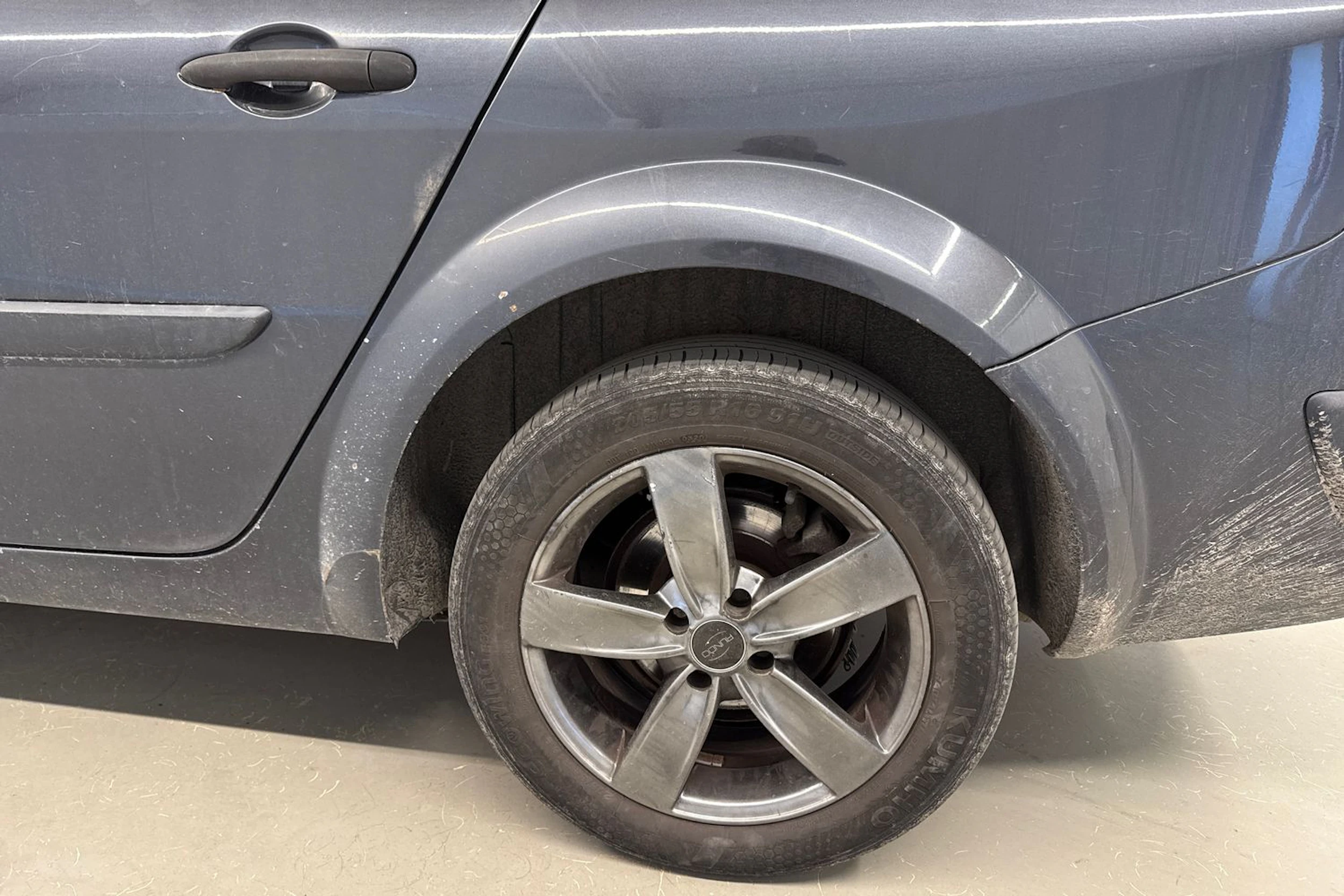 harmaa Renault Megane 2005 kuva 16.