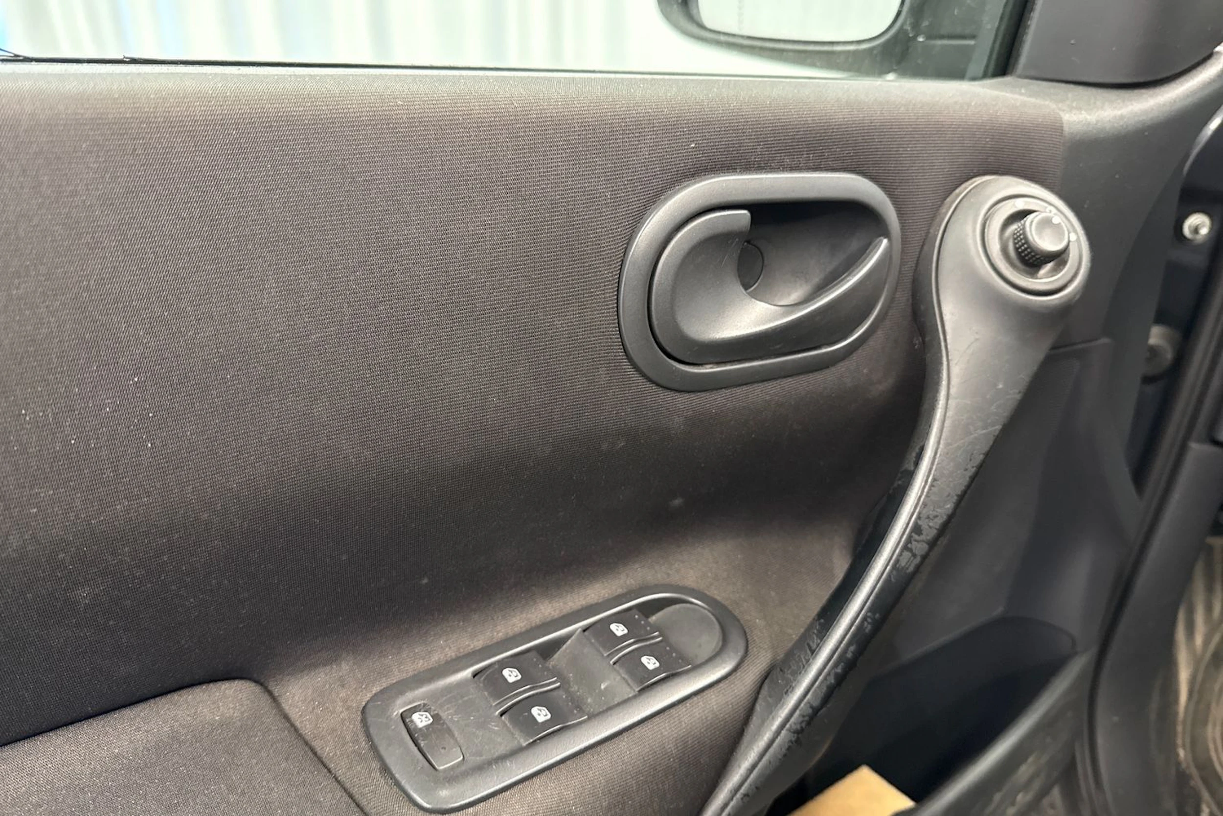 harmaa Renault Megane 2005 kuva 28.