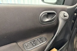 harmaa Renault Megane 2005 kuva 28.