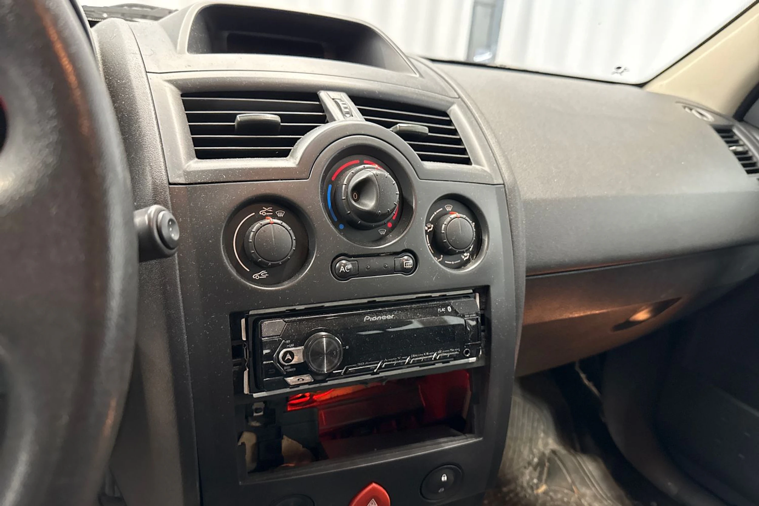 harmaa Renault Megane 2005 kuva 29.