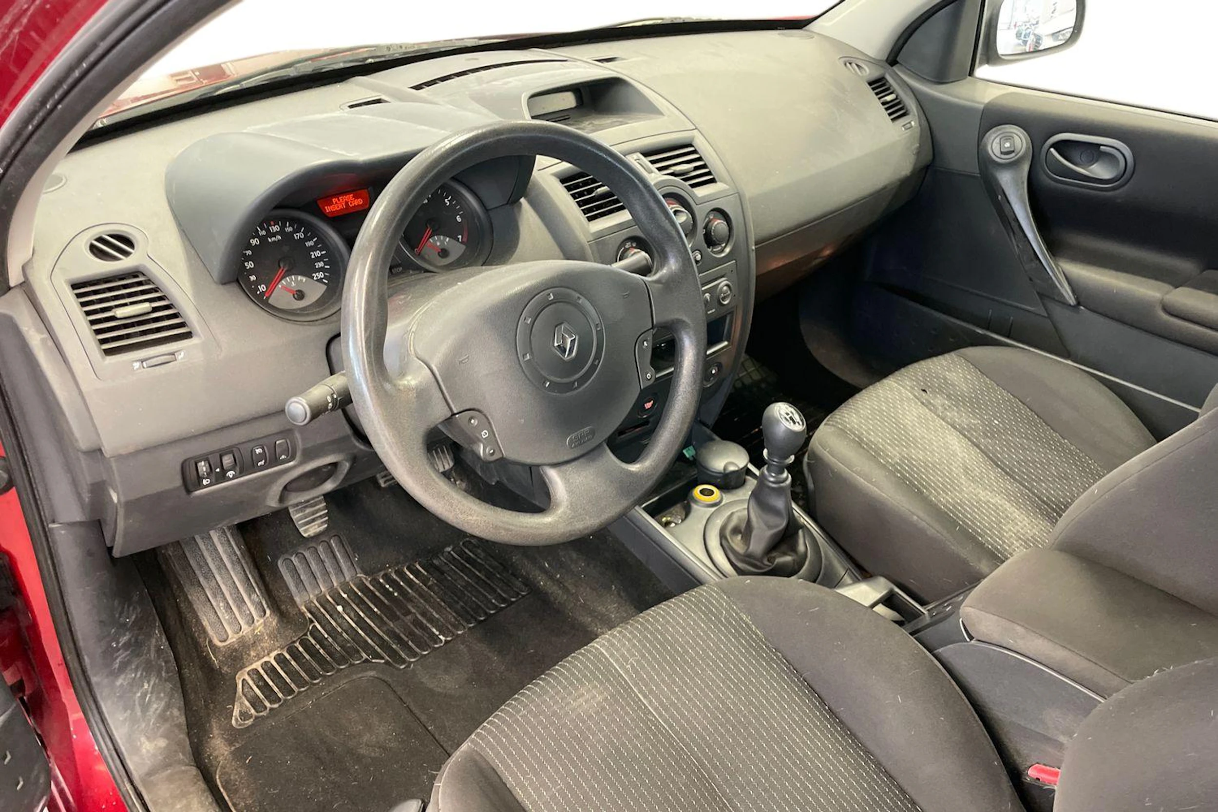 Punainen Renault MEGANE 2005 kuva 6.