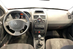 Punainen Renault MEGANE 2005 kuva 7.