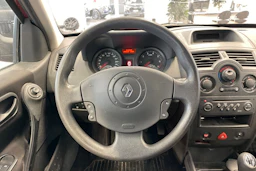 Punainen Renault MEGANE 2005 kuva 12.