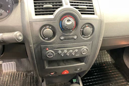 Punainen Renault MEGANE 2005 kuva 14.