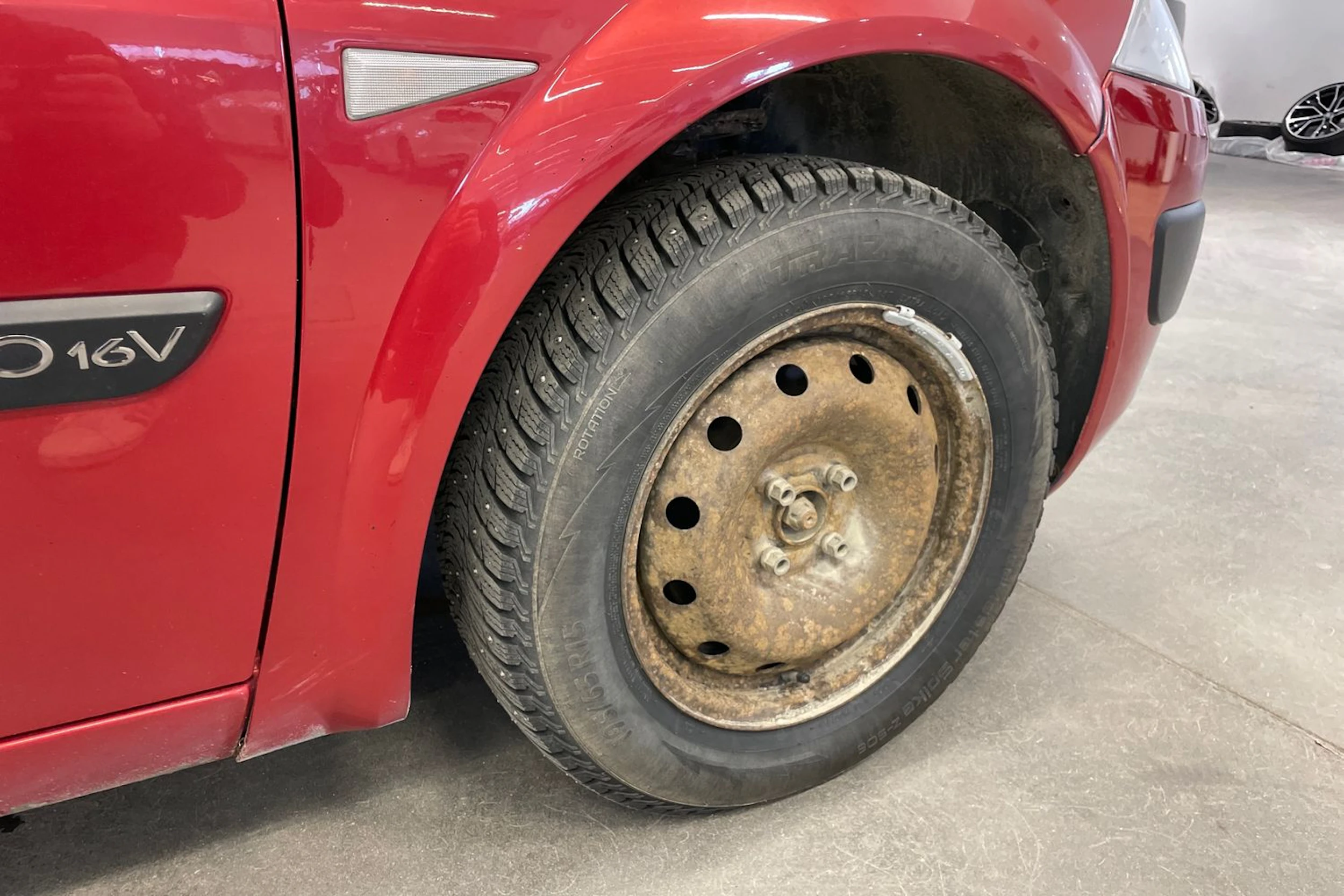 Punainen Renault MEGANE 2005 kuva 30.