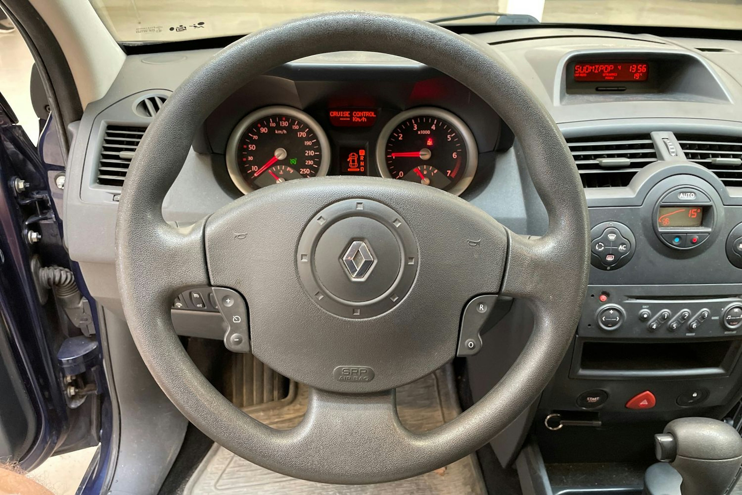 sininen Renault Megane 2005 kuva 14.