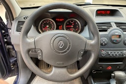 sininen Renault Megane 2005 kuva 14.