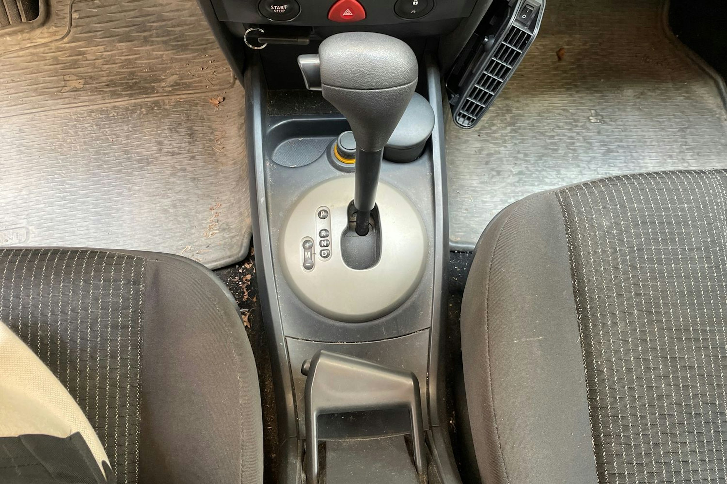 sininen Renault Megane 2005 kuva 23.