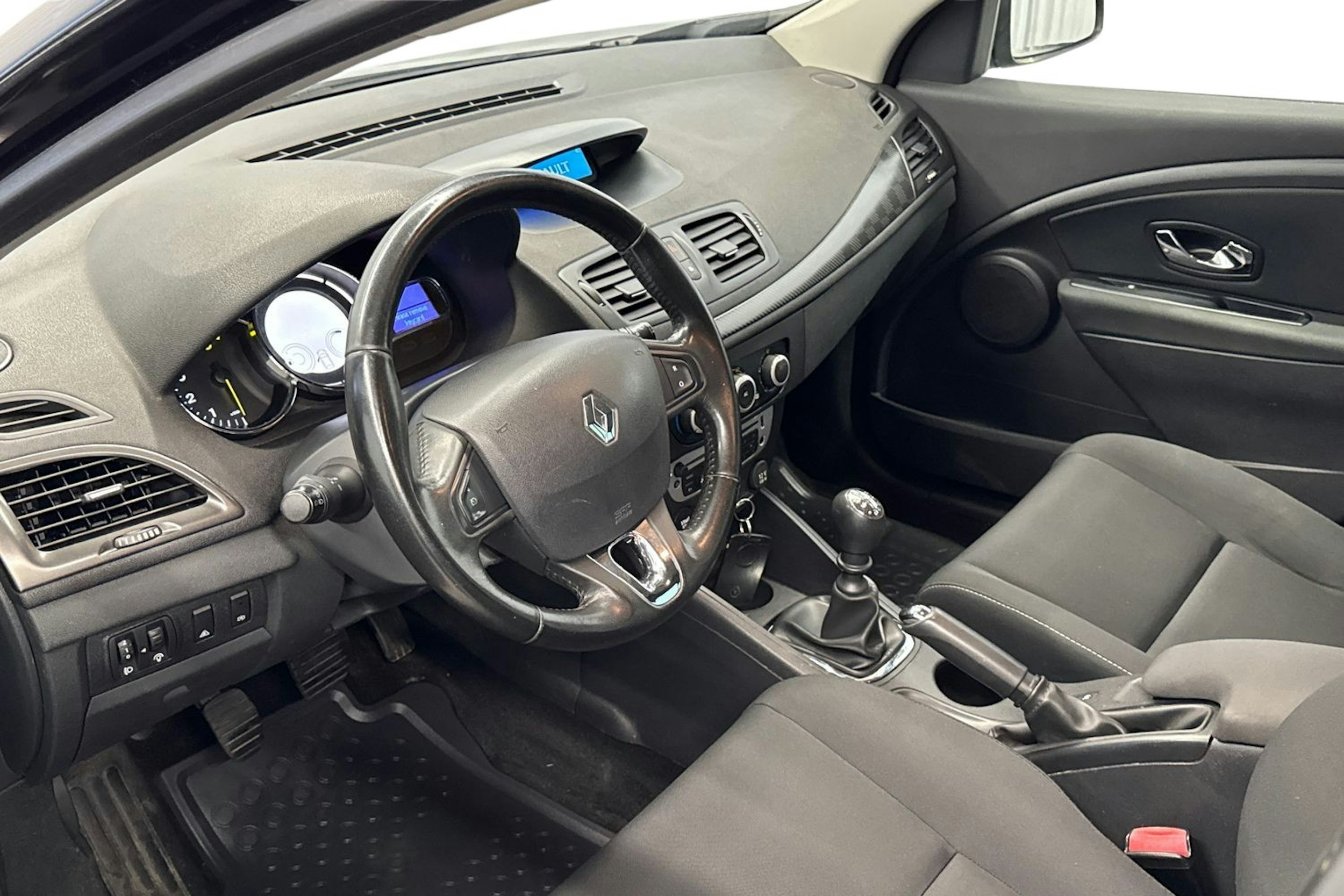 musta Renault Megane 2013 kuva 7.