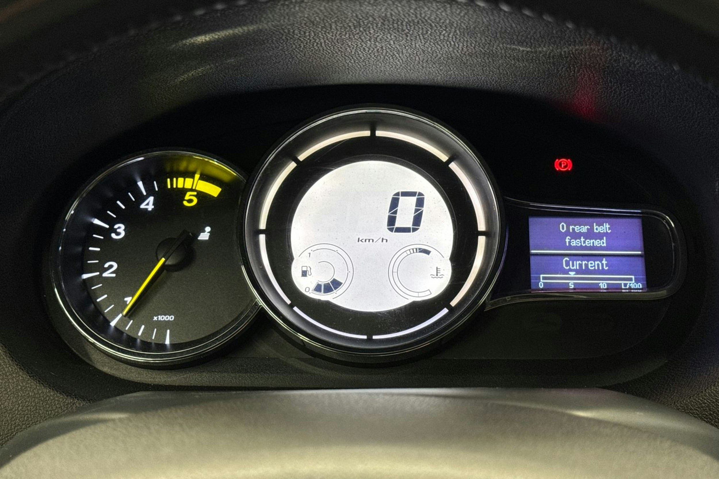 musta Renault Megane 2013 kuva 15.