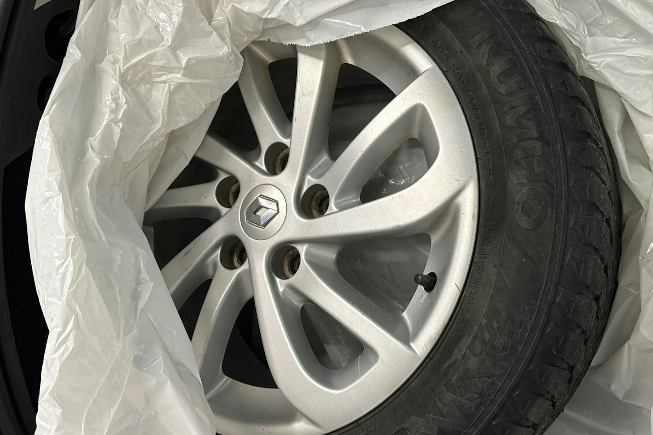 musta Renault Megane 2013 kuva 18.