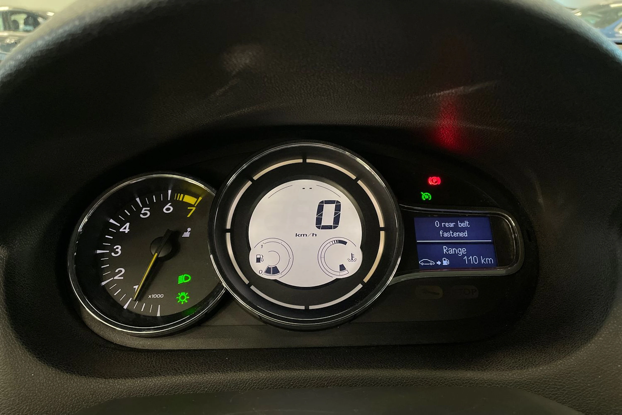 ruskea (beige) Renault Megane 2013 kuva 17.