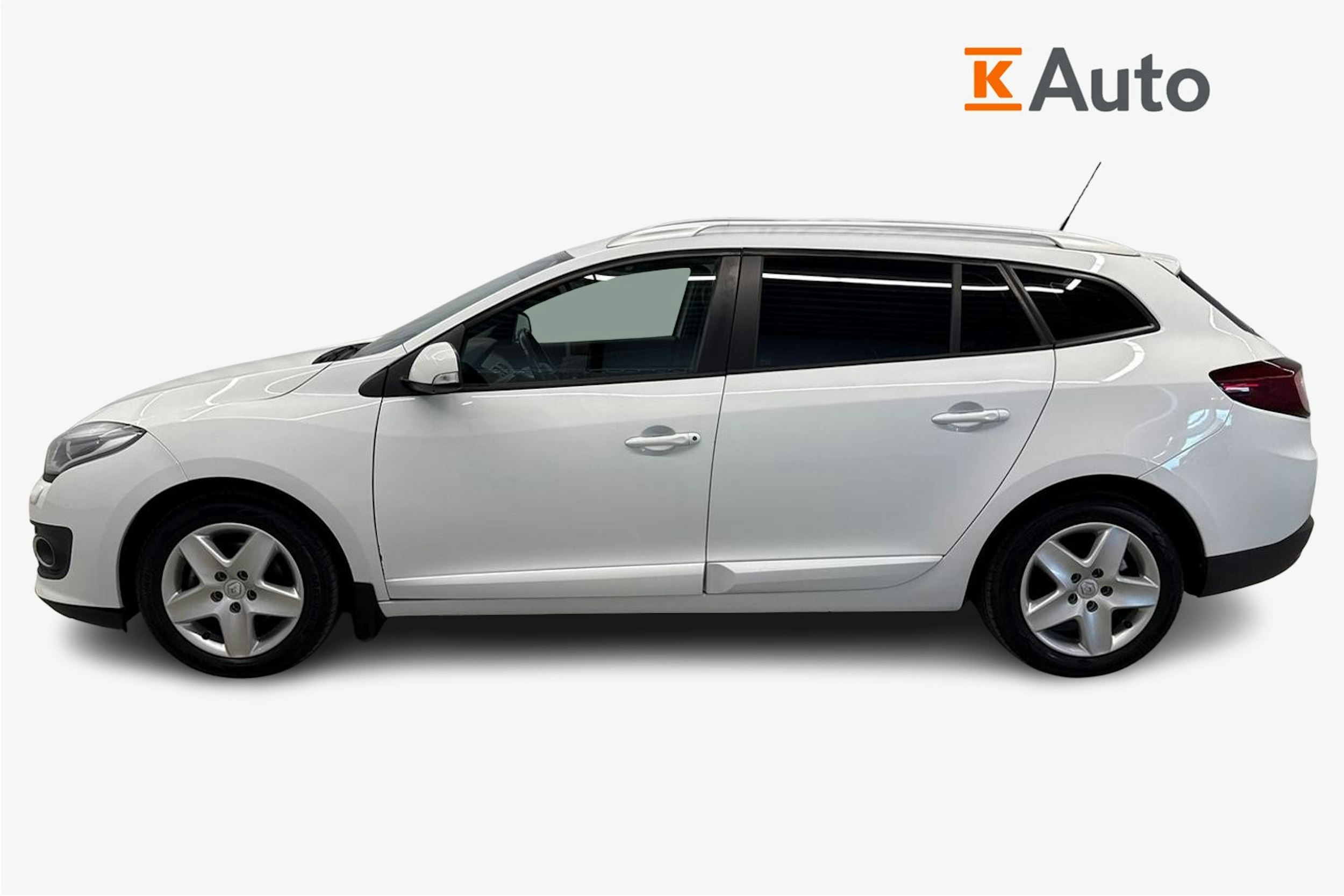Valkoinen Renault MEGANE 2014 kuva 6.
