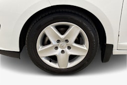 Valkoinen Renault MEGANE 2014 kuva 11.