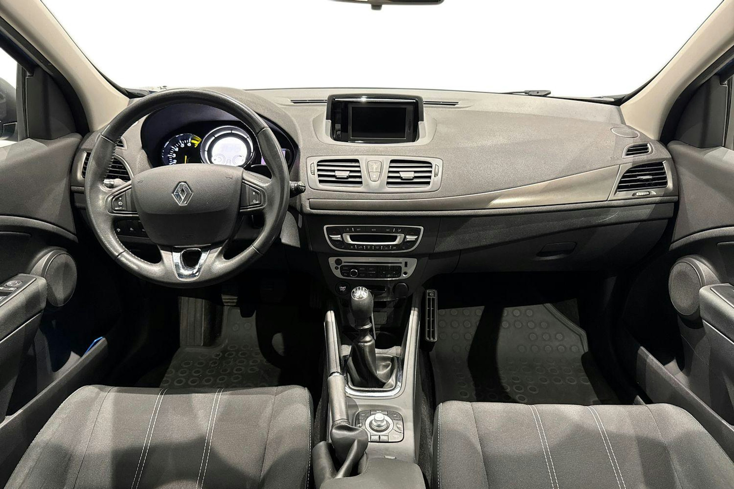 sininen Renault Megane 2014 kuva 9.