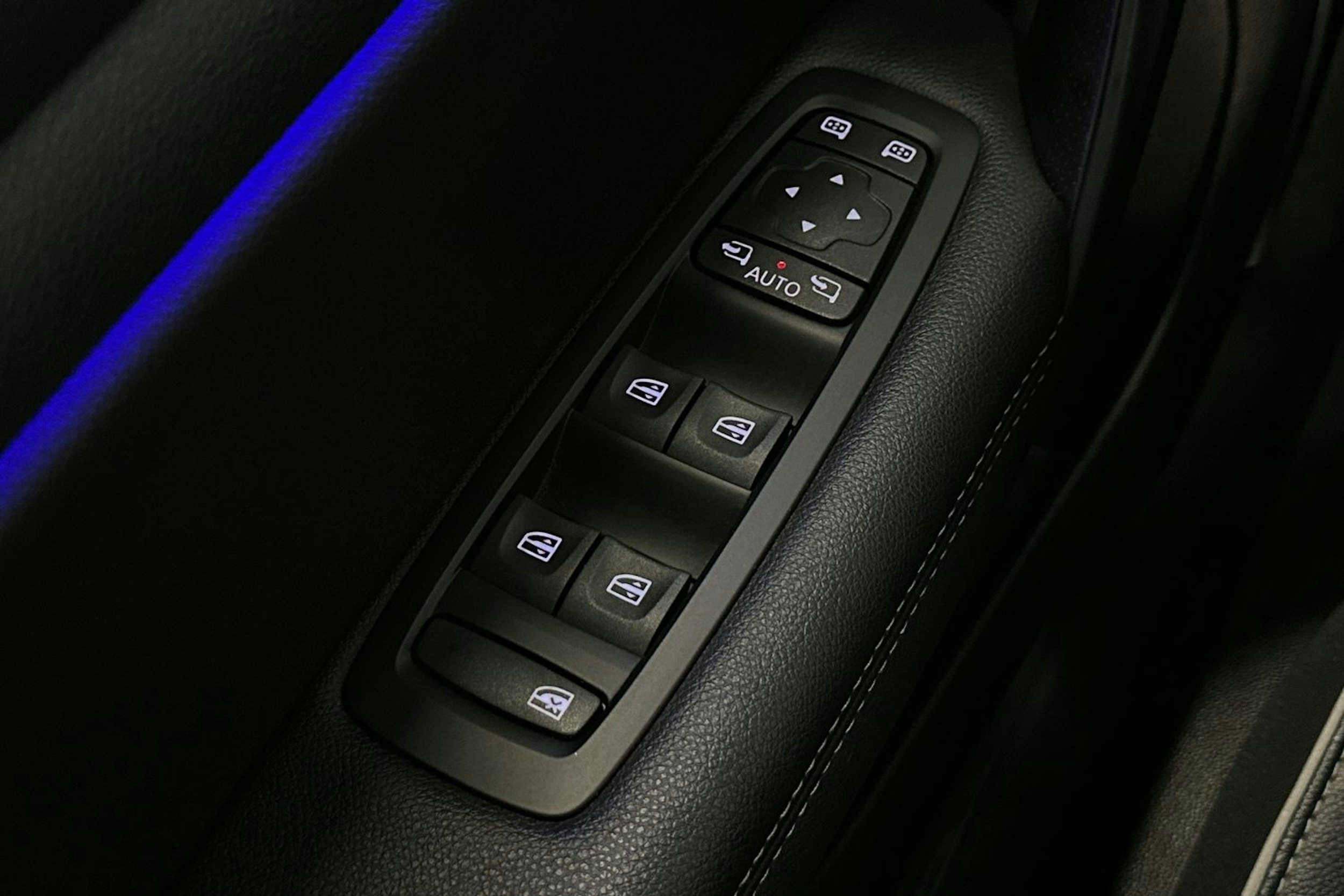 ruskea (beige) Renault Megane 2016 kuva 14.