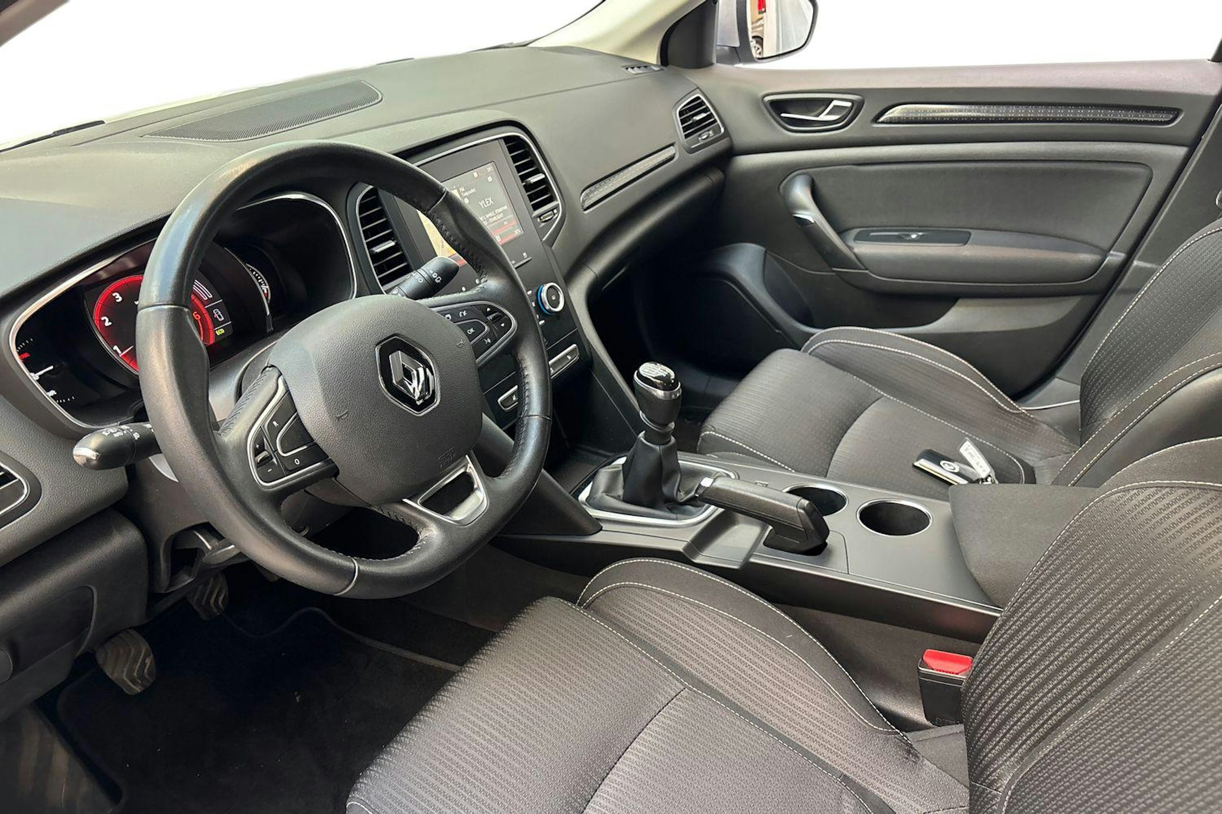 harmaa Renault Megane 2016 kuva 7.