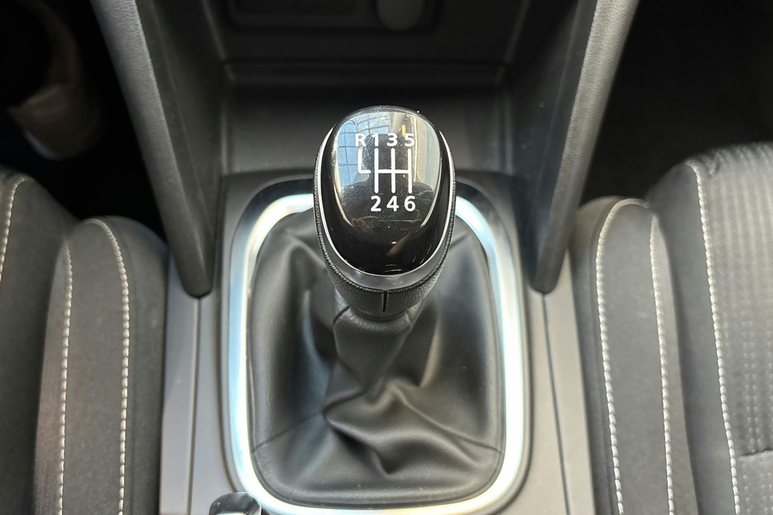 harmaa Renault Megane 2016 kuva 18.