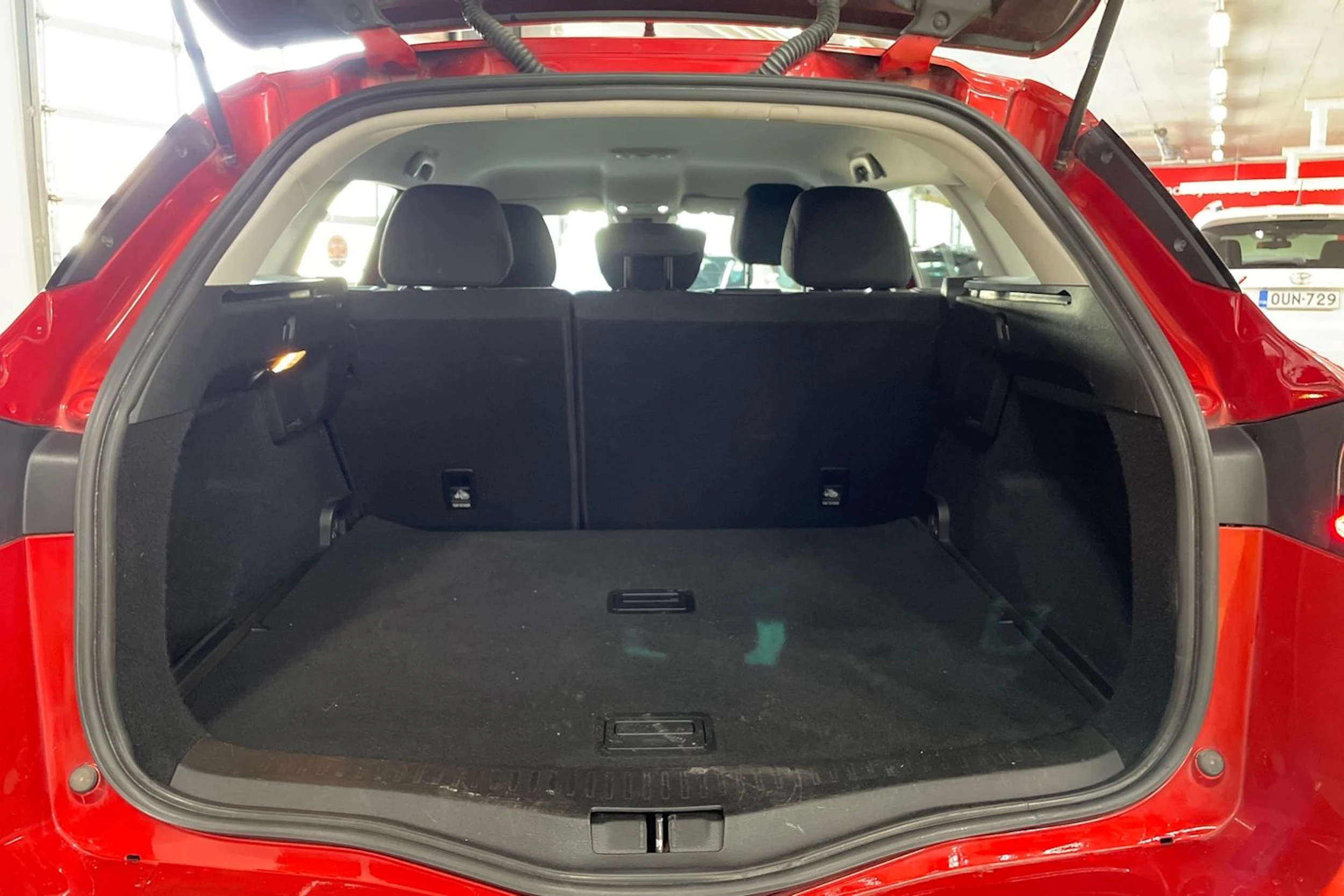 Punainen Renault MEGANE 2016 kuva 17.
