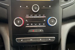 Punainen Renault MEGANE 2016 kuva 20.