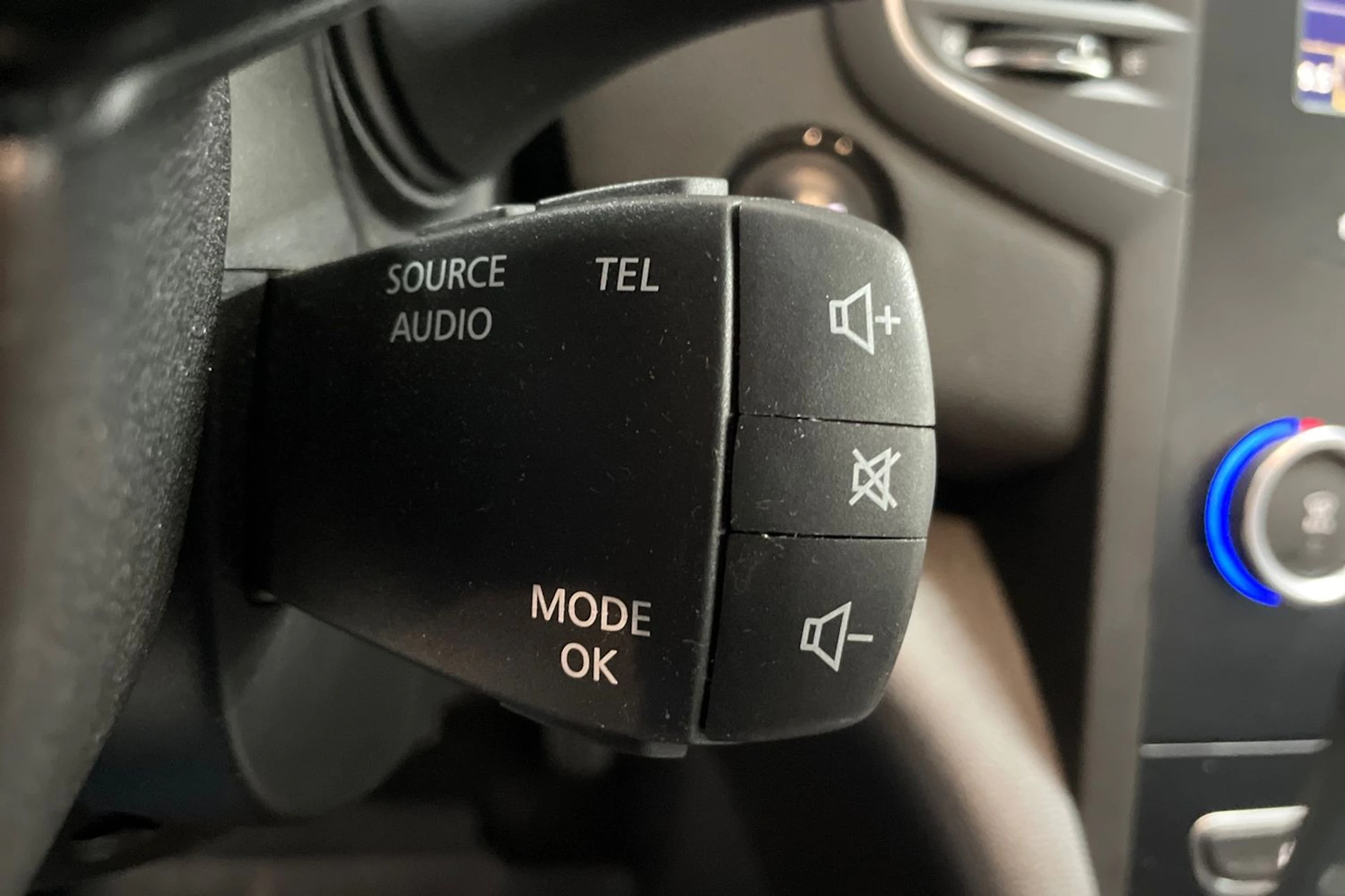 Punainen Renault MEGANE 2016 kuva 23.