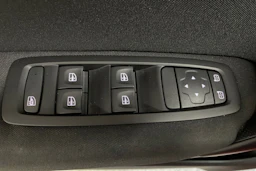 Punainen Renault MEGANE 2016 kuva 24.