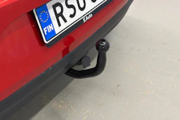 punainen Renault Megane 2016 kuva 17.