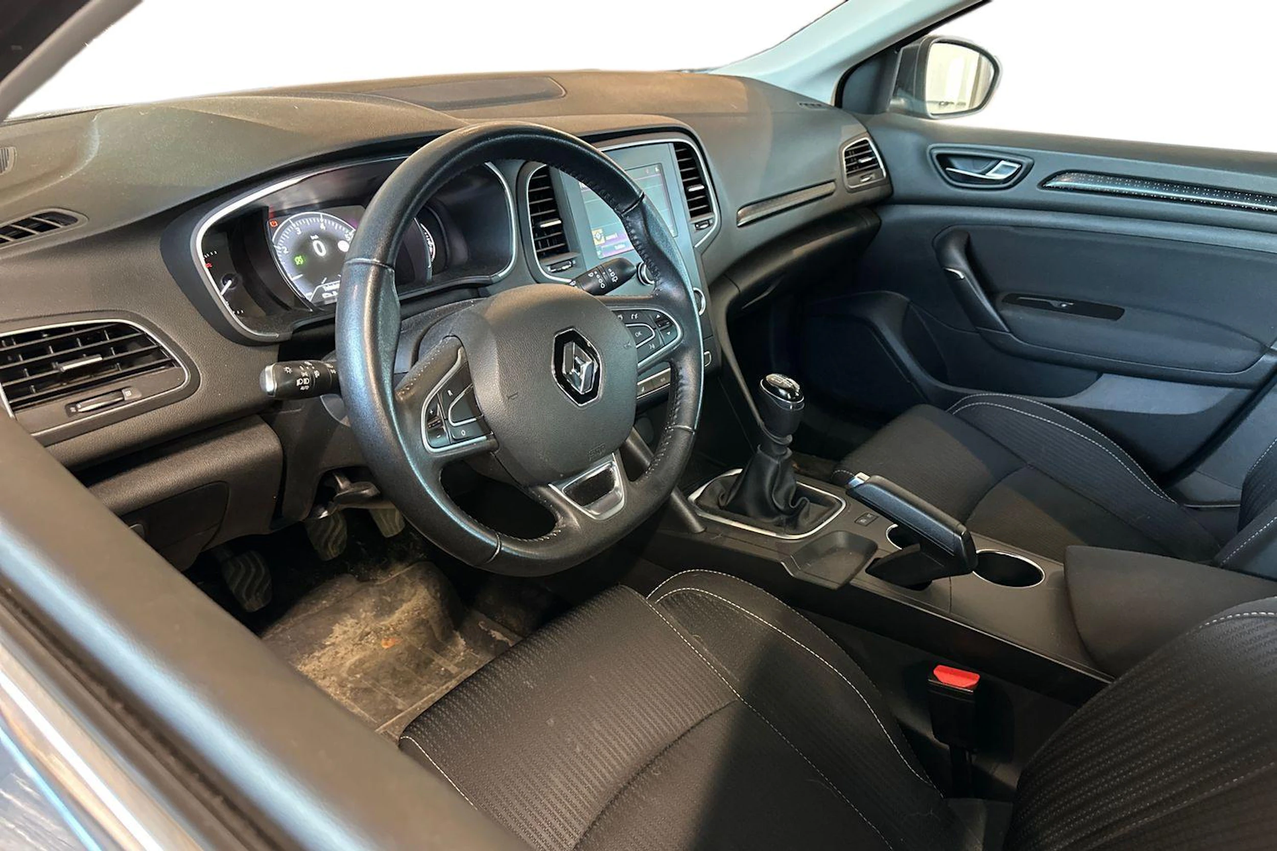 harmaa Renault Megane 2016 kuva 3.