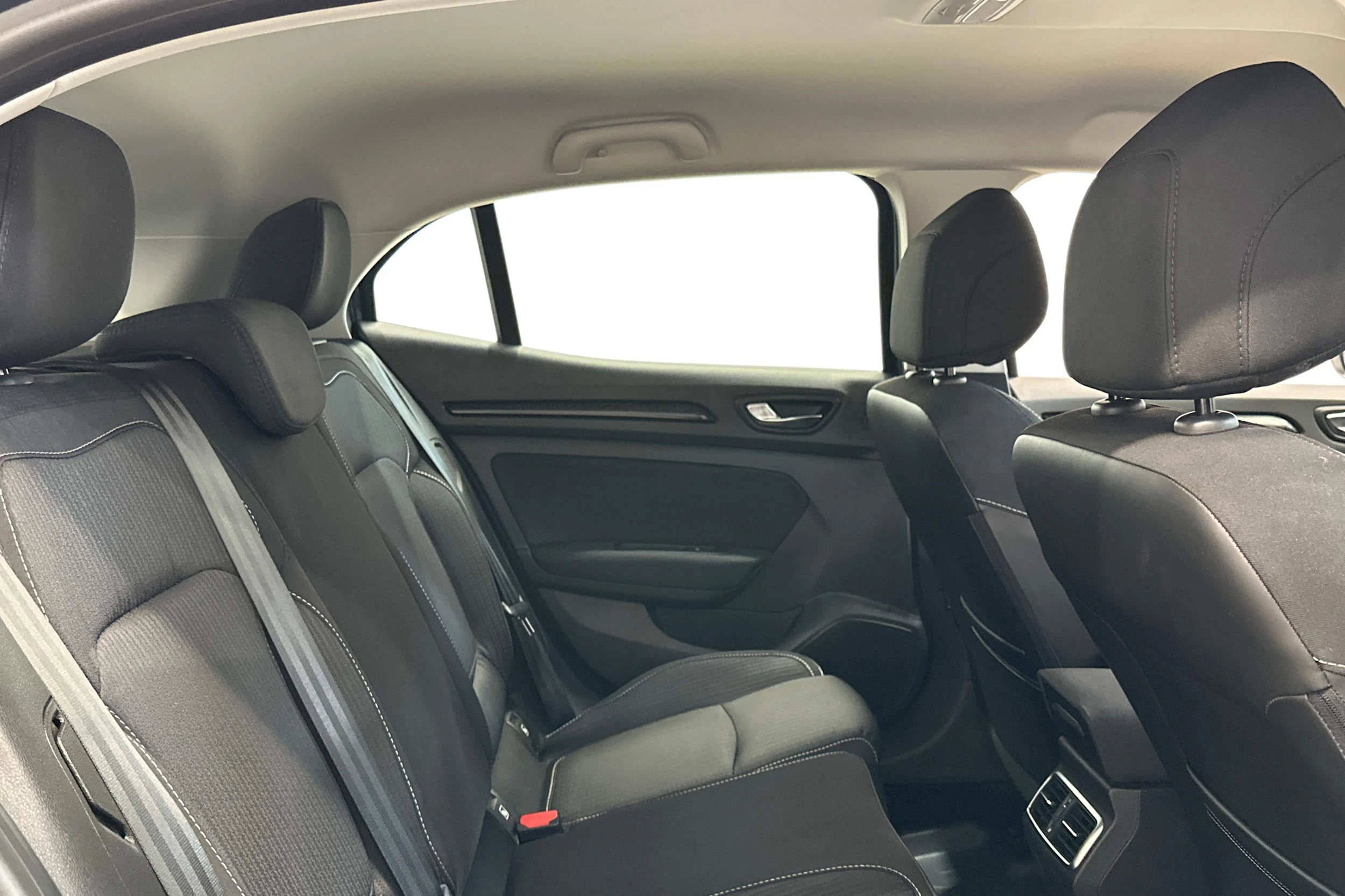 harmaa Renault Megane 2016 kuva 9.