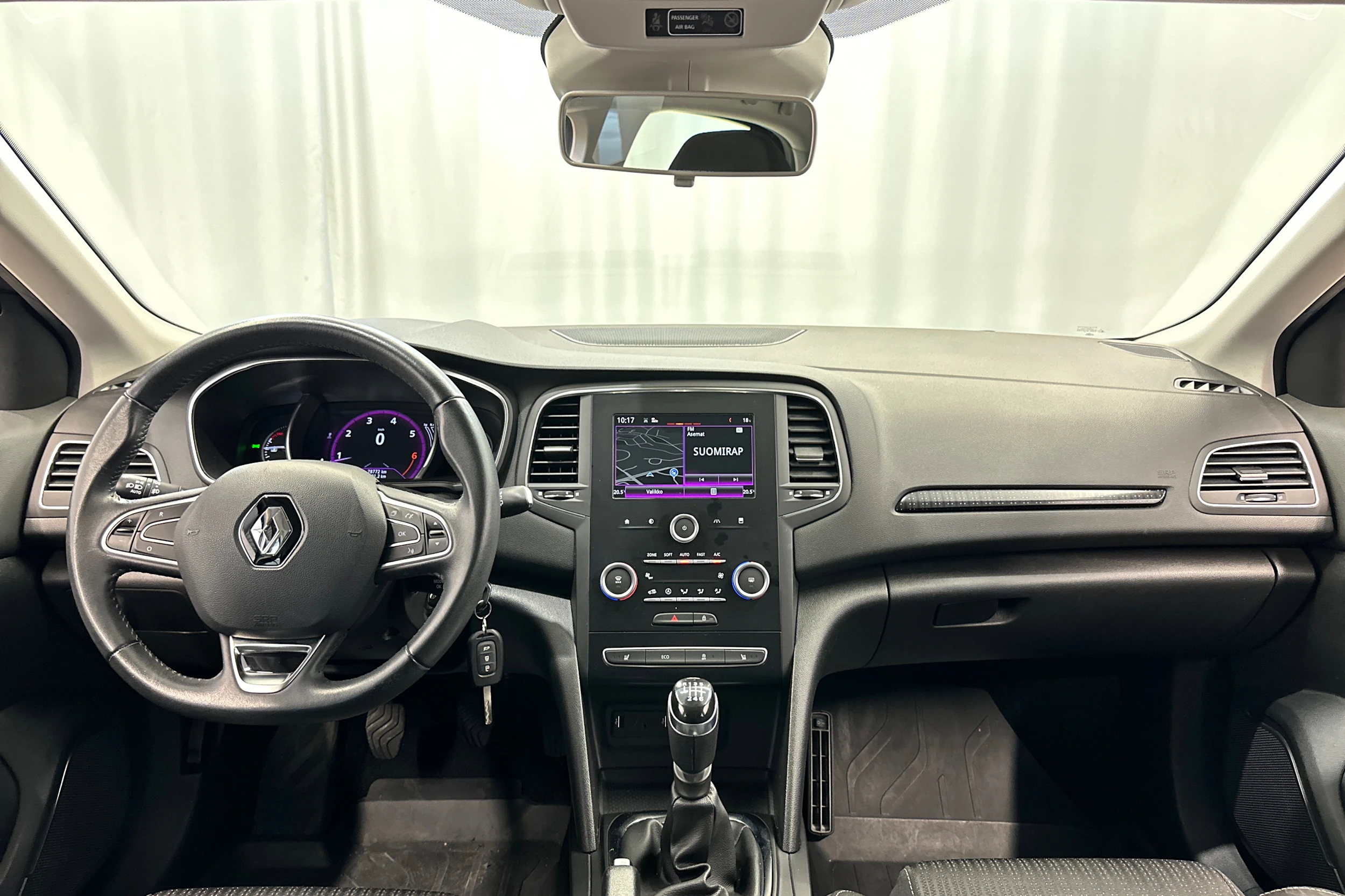 harmaa Renault Megane 2016 kuva 11.