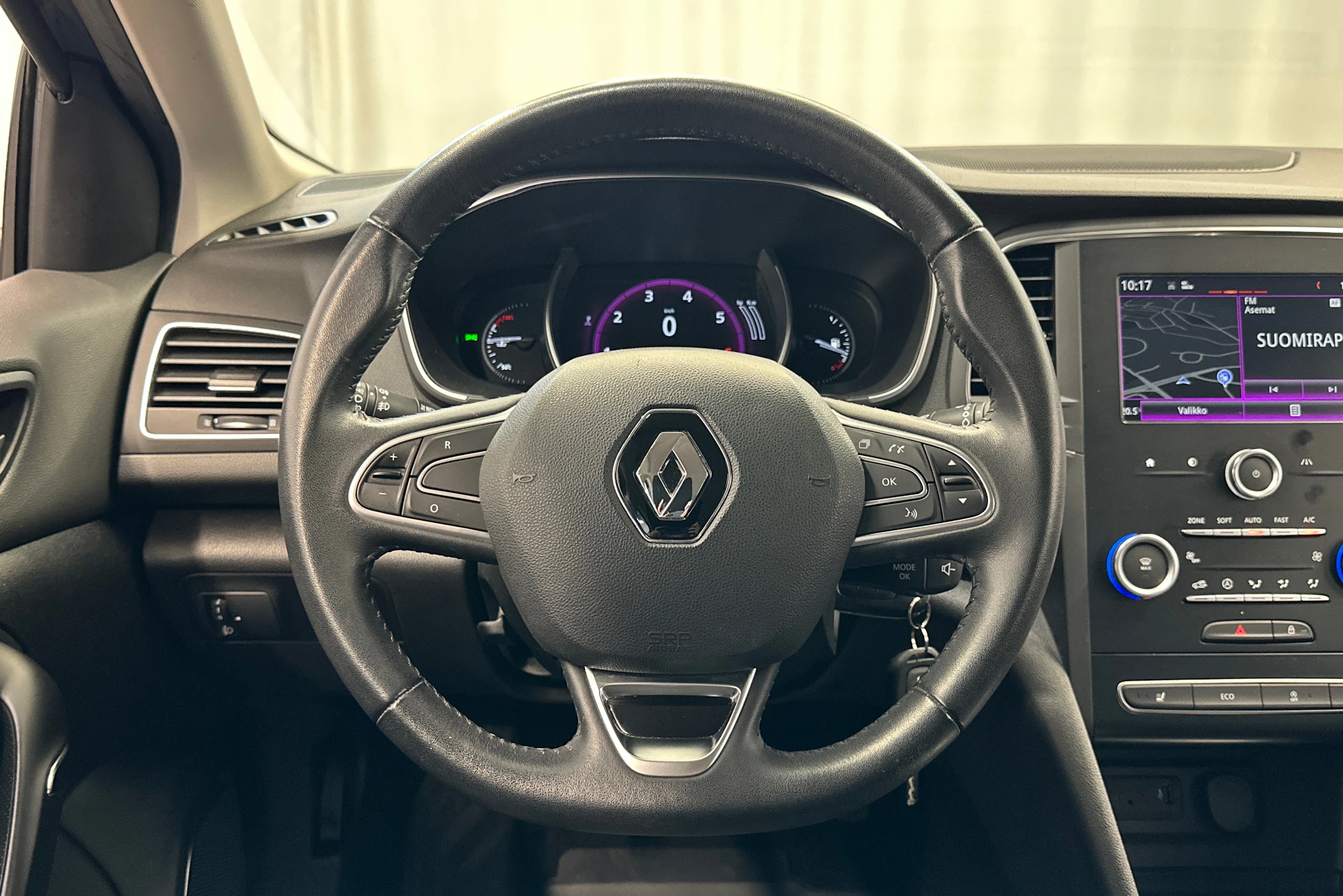 harmaa Renault Megane 2016 kuva 12.