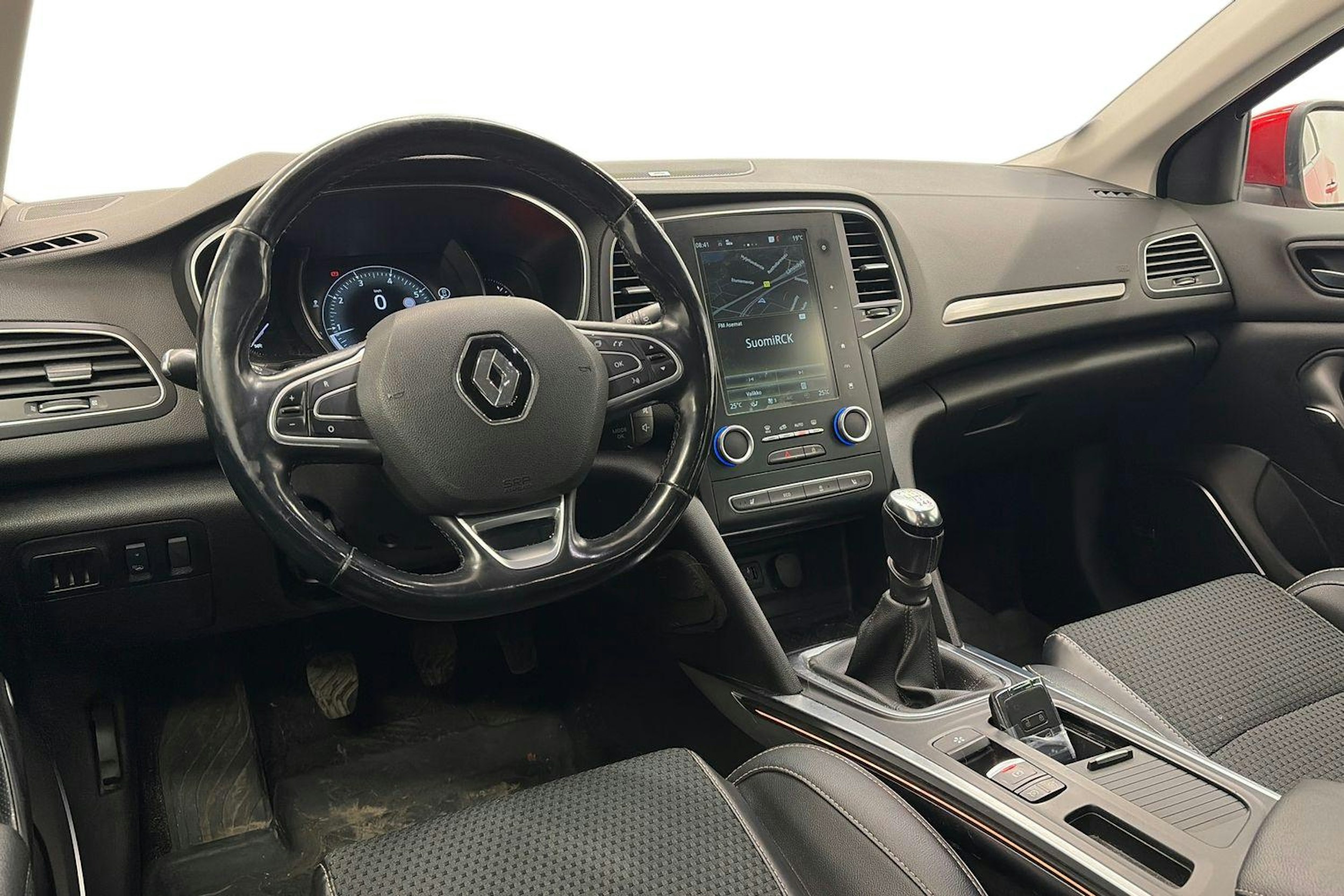 punainen Renault Megane 2019 kuva 7.