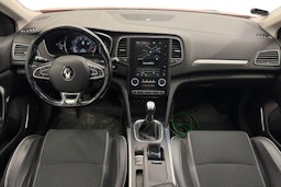 punainen Renault Megane 2019 kuva 9.