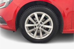 punainen Renault Megane 2019 kuva 11.