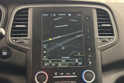 punainen Renault Megane 2019 kuva 20.