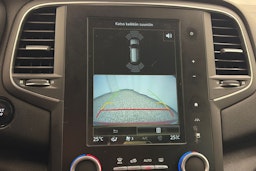 punainen Renault Megane 2019 kuva 21.