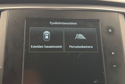 punainen Renault Megane 2019 kuva 22.