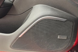 punainen Renault Megane 2019 kuva 27.