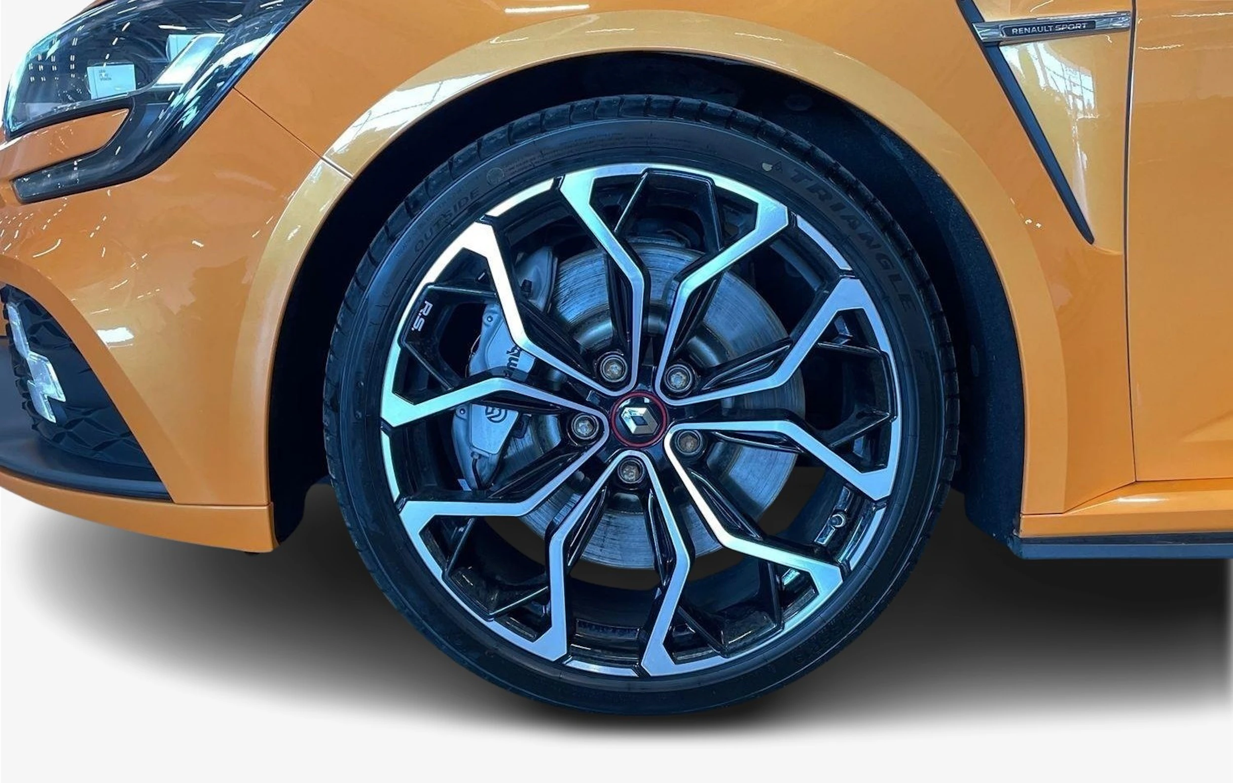 oranssi Renault Megane 2021 kuva 9.