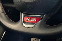 oranssi Renault Megane 2021 kuva 14.