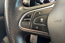 oranssi Renault Megane 2021 kuva 17.