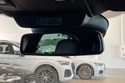 oranssi Renault Megane 2021 kuva 18.